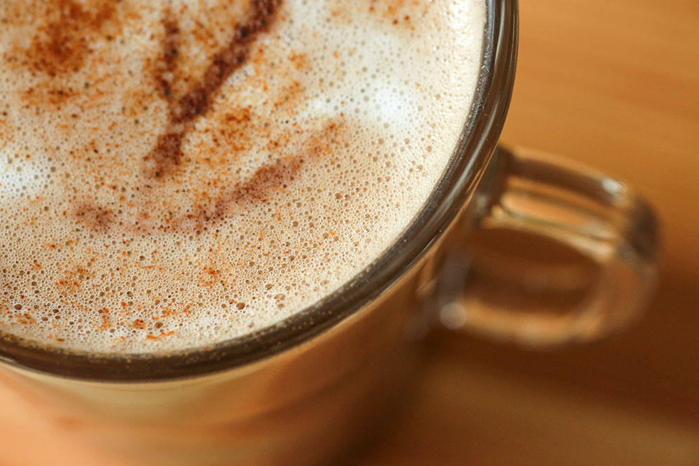 sau khi xăm hình uống cafe được không, xăm hình xong có được uống cafe không